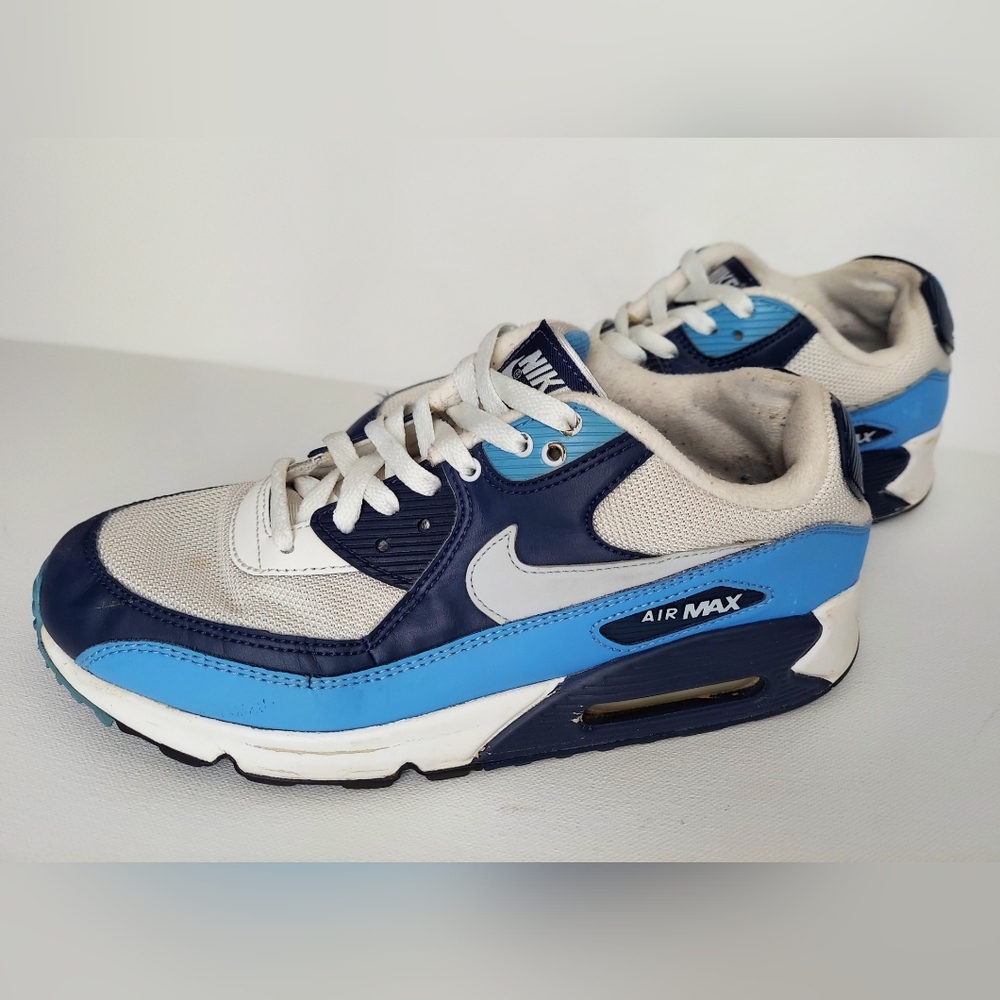Nike Air Max 90 "UNC" Leather Rare Trainers, Men's 8.5, Tarheels